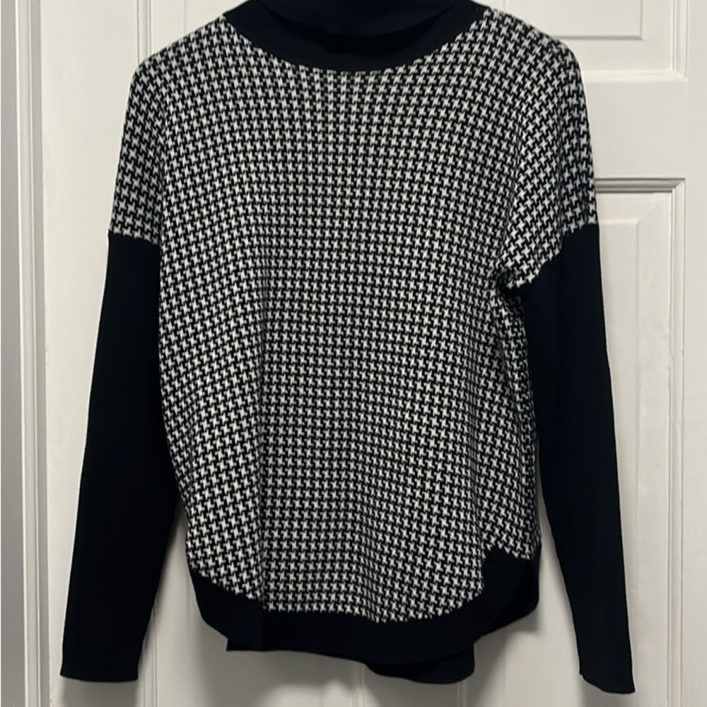 Michael Ko’s sweater